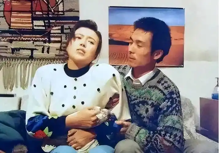 为爱两度下跪,四次流产,孙红雷前女友丁嘉丽的悲惨情史