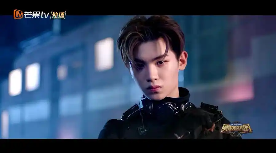 黄明昊#[亲亲] #justin黄明昊-勇敢的世界# 180804 【视频一则　抖