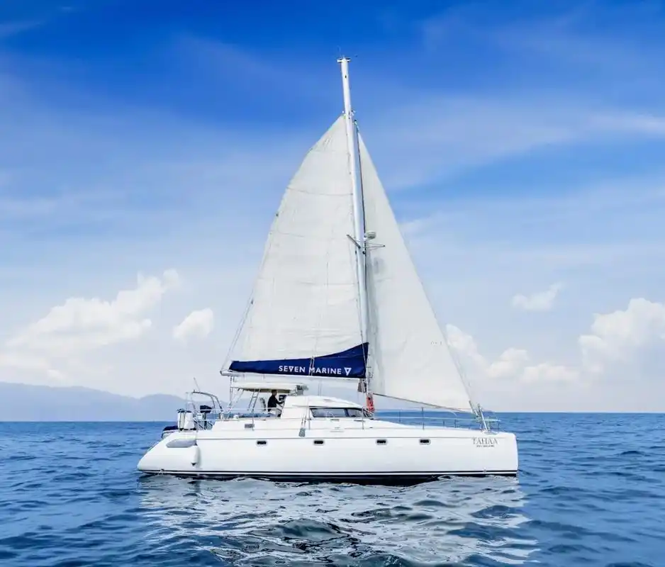 77今日普吉岛双体帆船包船客片～77普吉岛船名:塔哈号(42英尺