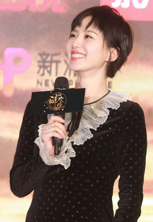 刘诗诗的短发才是真的美,看着精神还俏皮,这样的女人招人怜爱