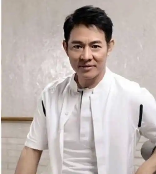 李连杰替身拍戏被炸身亡,获赔16万后,李连杰:我再加500万_因为_刘坤