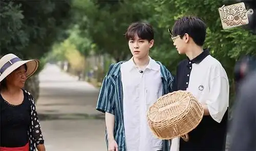 做家务的男人汪苏泷尤长靖沉迷垃圾分类