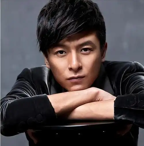 朱雨辰:曾与女神汤唯,姜妍相恋,却被母亲拆散,如今崩溃大哭|演员