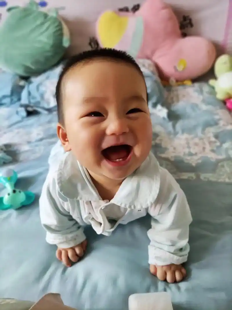 捕捉宝宝成长微笑瞬间.#全抖音都在捕捉微笑 #治愈系笑容 # - 抖音