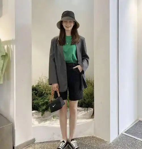 原创沈梦辰到底有多瘦镜头前凹造型1米71身高目测不到百斤