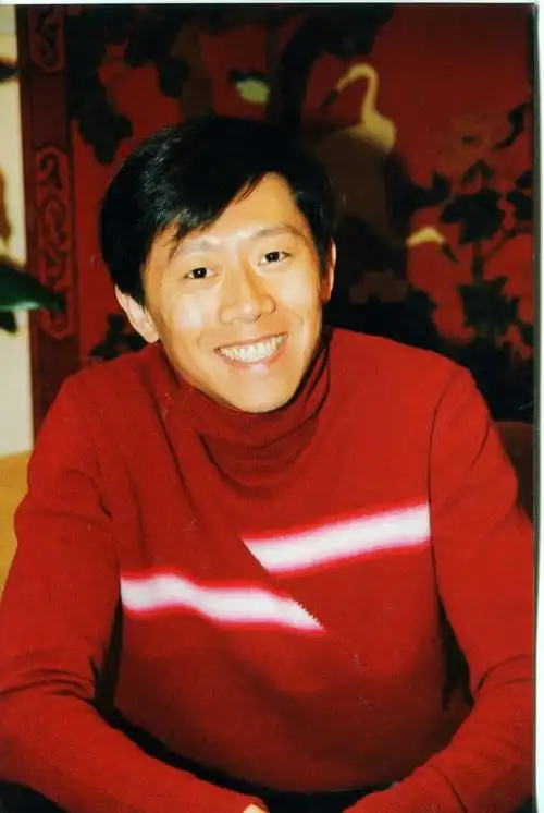 夏雨20年前旧照曝光,拿板砖手机帅气十足,当时已和袁泉正式交往