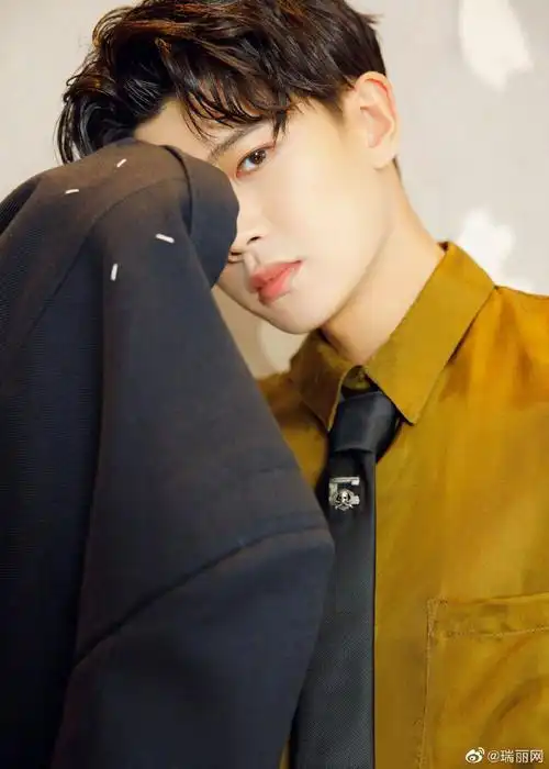 rayli星闻##任嘉伦2021嘉速前进