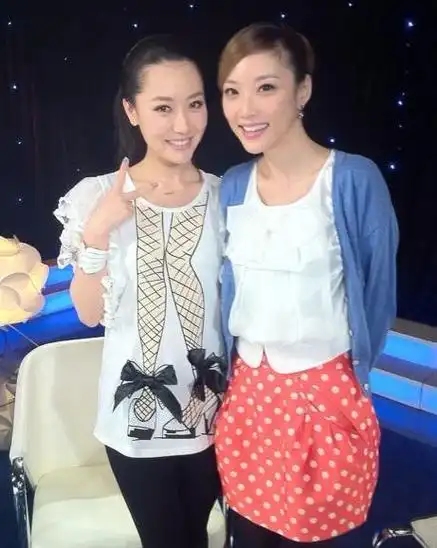 京城四美白冰27岁嫁小丈夫35岁独自带娃婚姻背后有泪水