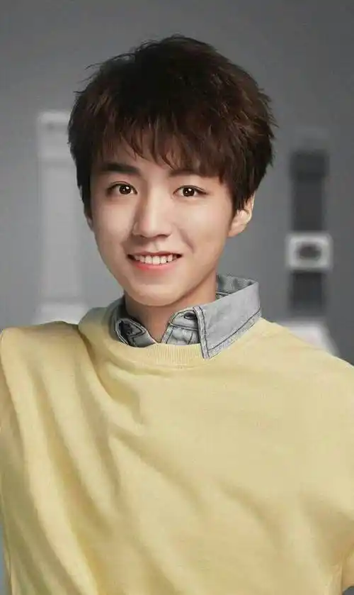 杨洋把她当妹妹宠,王俊凯"初吻"给了她,她是有多招人喜欢_蒋依依_剧中