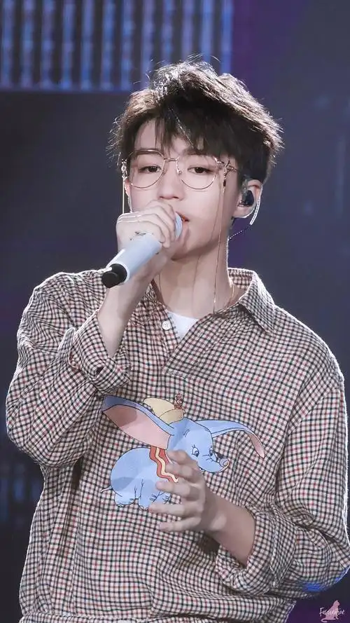 youre my ~lucky~(王俊凯十九岁生日会 part 3)