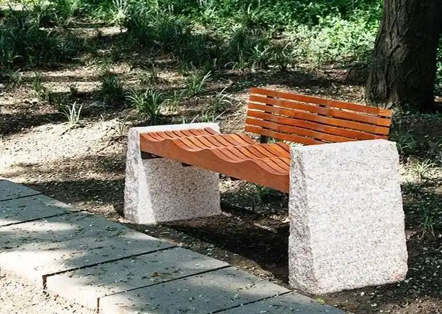 户外休闲公共座椅的功能美学