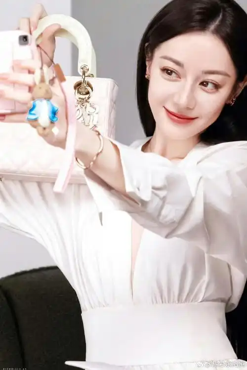 迪丽热巴dior