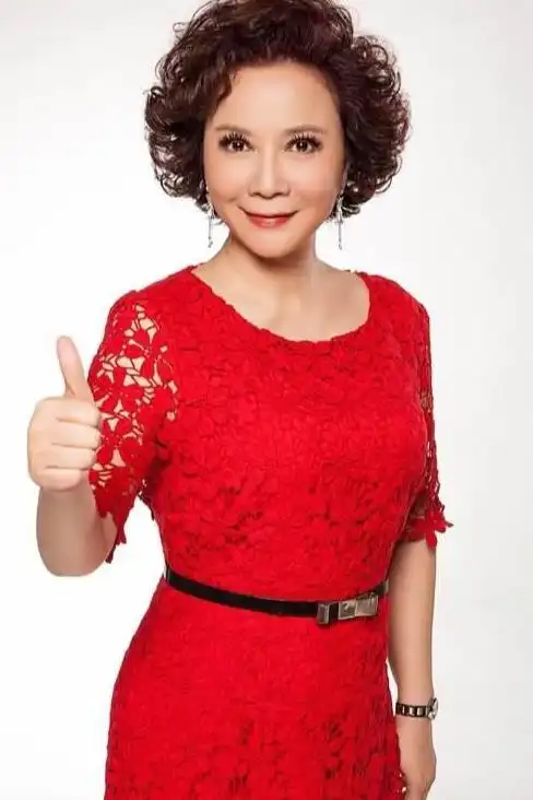 从"春晚钉子户"到恶评如潮,蔡明名声尽毁的背后,是谁在作怪?