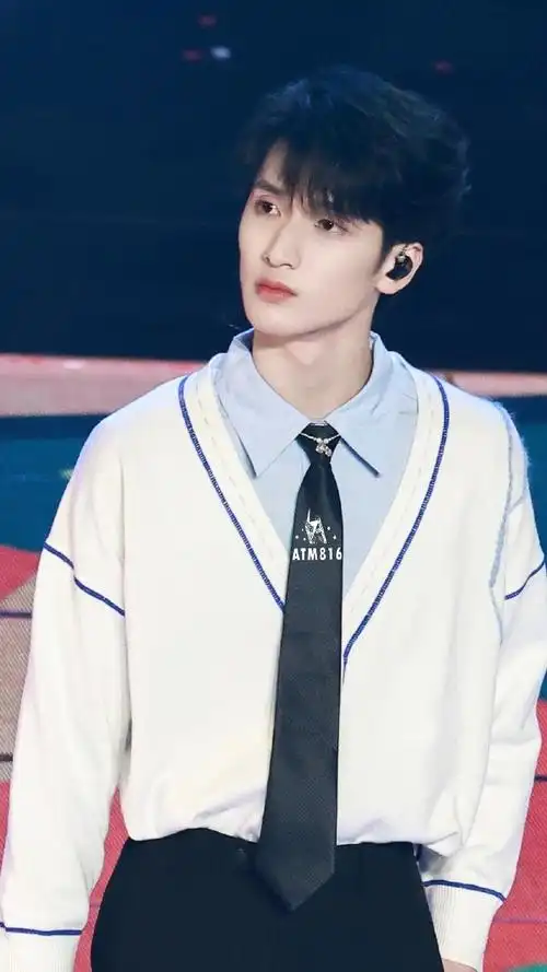 严浩翔东方风云榜