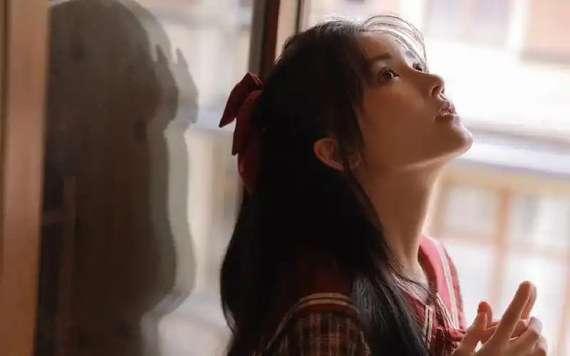 日系制服美女写真图片桌面壁纸