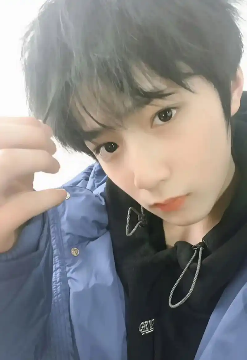 谁家小孩呀~太可爱了吧#刘耀文小时候 #刘耀文奶团子 - 抖音