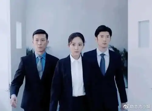 暴风眼首播惹争议杨幂被质疑颜值崩塌张彬彬也被吐槽油腻