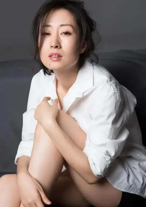 49岁刘敏涛给50岁王迅演妈,这让扮嫩演员还咋玩