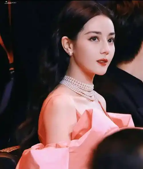 2023微博之夜重磅阵容官宣,迪丽热巴确定参加_盛典_文娱_明星