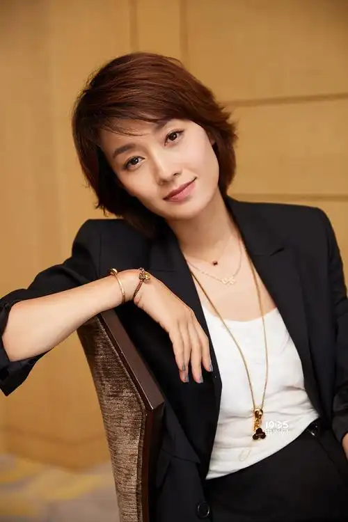 马伊琍助力影片《未择之路》 威尼斯电影节集赞_华语制造_图集_电影网