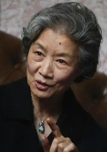 国家一级演员吕中,家中4位演员无人知,80岁仍拍戏让观众点赞