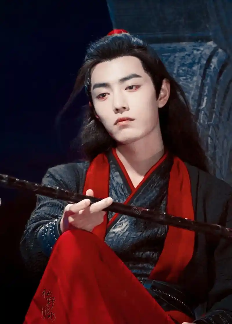 "不管未来你是处于低谷还是高峰,都要坚强乐观的去面对.