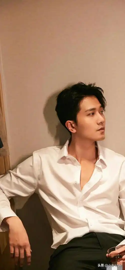 内娱11位绝色美男新鲜出炉,李现10于适第9彭冠英第5林更新第3