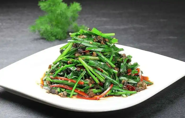 韭菜的最新做法,快手又解馋,特下饭,加它提味,做多少都光盘!