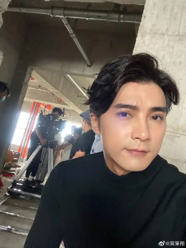 杨丞琳迎36岁生日 贺军翔为多年好搭档送暖心祝福