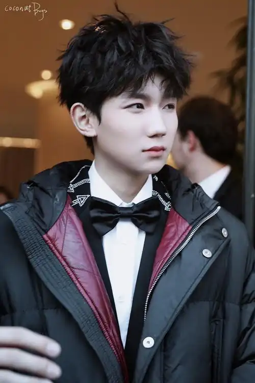 2019王源第69届柏林国际电影节颁奖典礼_高清图片大全-爱豆app