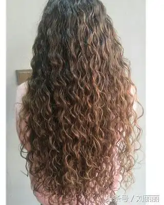 螺丝小卷就是美选择一款过新年