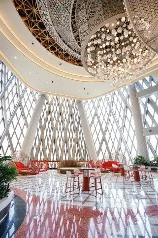 武汉恒隆广场双旦狂欢奇幻而启跨层空间探索优享生活意趣