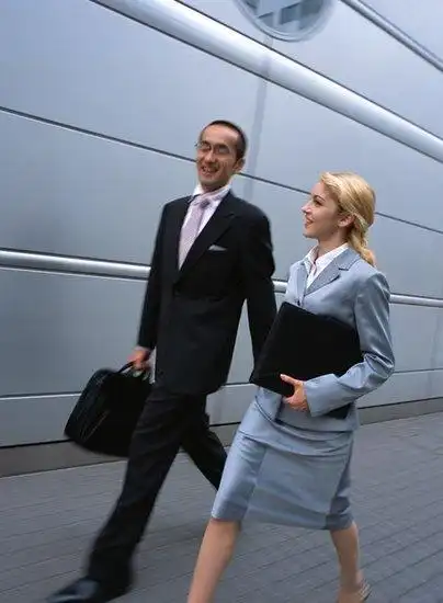 探讨步行上班的好处 给你个健康身体