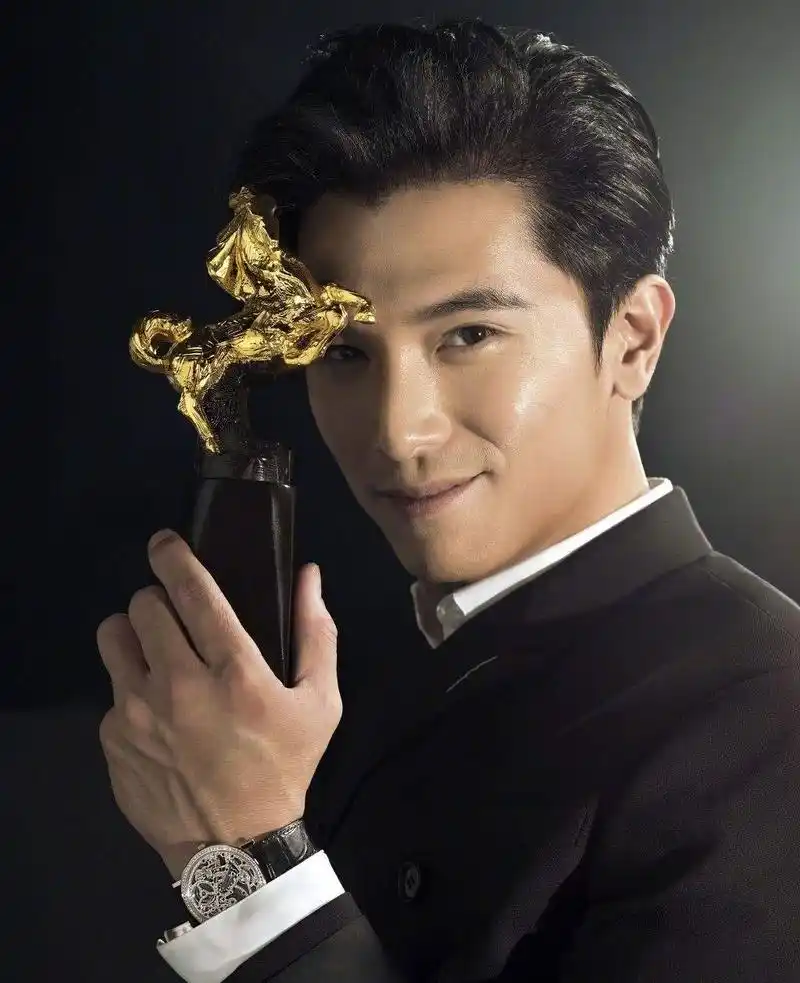 痛失金马,邱泽人气大涨,声称已经接到了多部电影的邀请