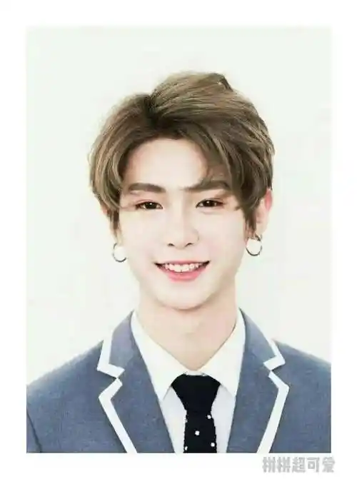 黄明昊
