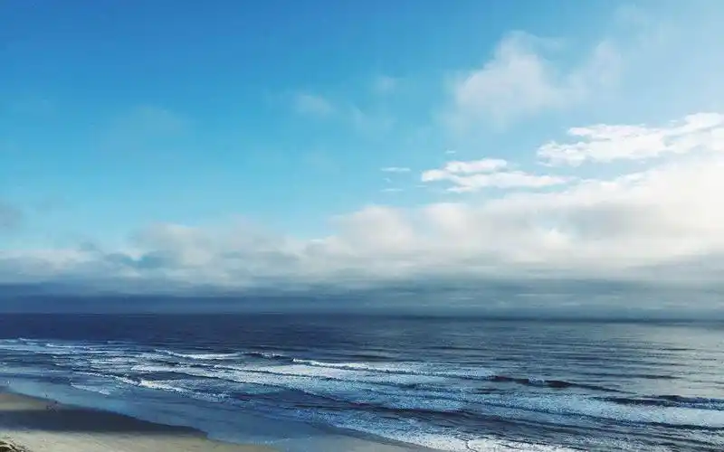 优美的大海风景图片桌面壁纸
