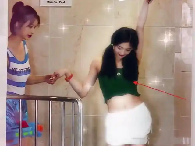 周洁琼泳衣照曝光,美出新高度,网友:男生真幸福!