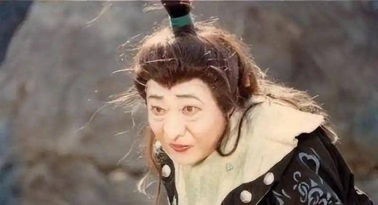 5,李鸿昌李鸿昌就是剧中饰演蜈蚣的演员.