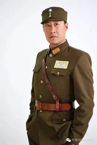 正是这样一位颜值爆表,引得男一号于震"冲冠一怒为红颜"的桂剧名角