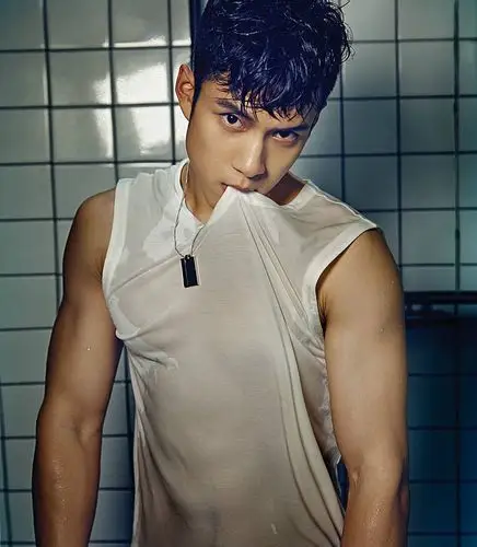 鼻血腹肌人鱼线老公为了诱惑你放出了湿身大招