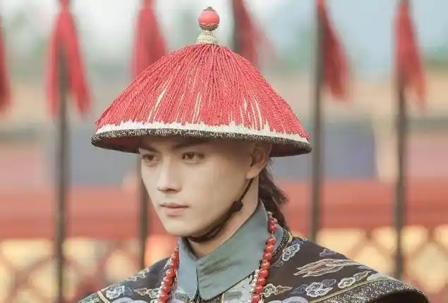 许凯出道前照片曝光,模特身材样貌引围观,今非昔比差距太大_于正_优势