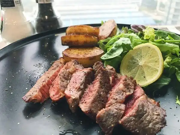 冯小小毛做的煎牛排