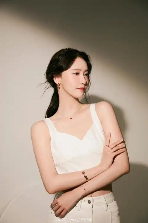 《king the land》三连冠的浪漫喜剧女王特别是林允儿以特有的可爱