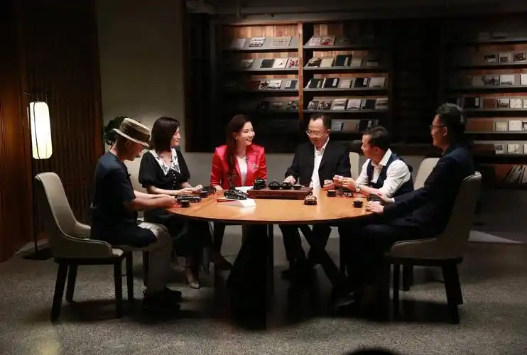 中国高端轿车破局之作,全新传祺ga8焕新上市