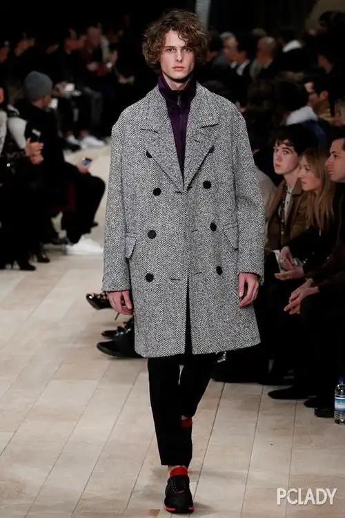 burberry玩大了 吴亦凡居然去走秀了!