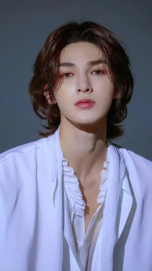 朱正廷高清壁纸只有他女朋友才可以赞