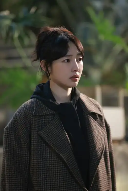 白百何超话开工90 今日份简冰@白百何剧照新鲜送达今晚19:30,来看