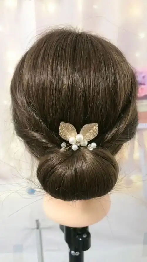 看到这种特别好看的盘发,我觉得最适合穿旗袍了