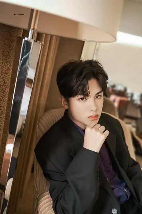 黄明昊爱情神话##黄明昊新歌u