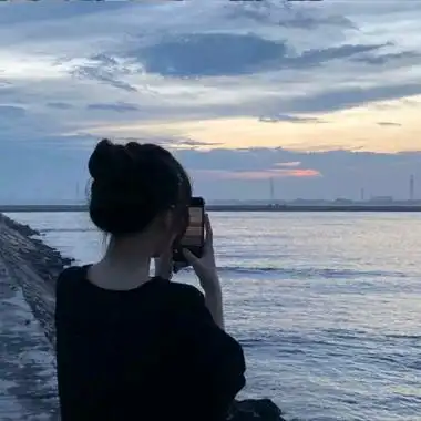 一起去看海吧女头